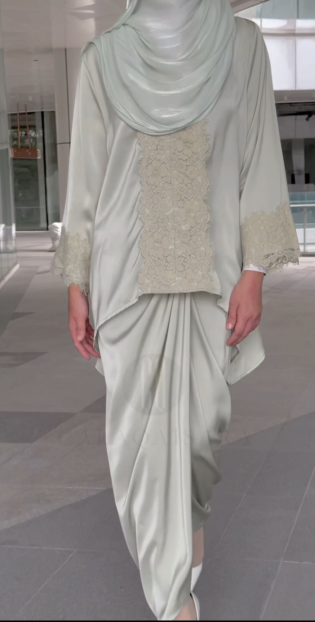 Thalia Kurung