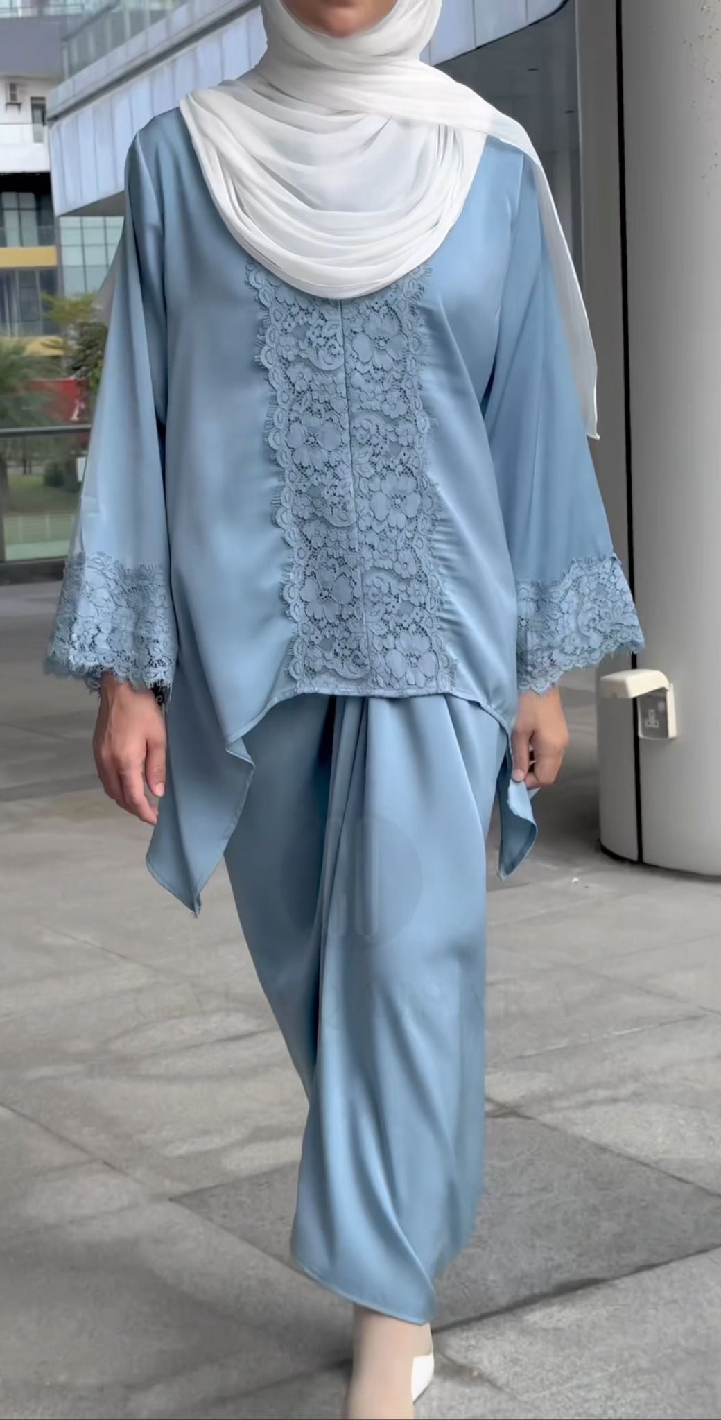 Thalia Kurung